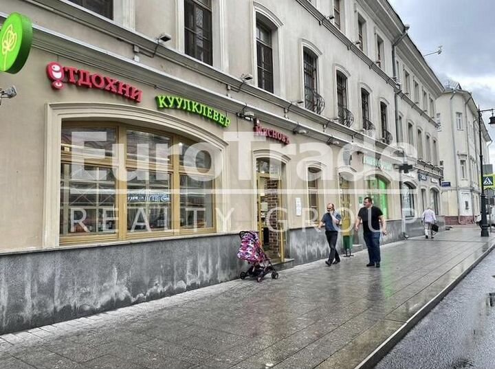 Продам торговое помещение, 240 м²