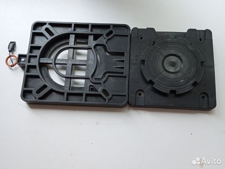 Поворотный механизм для кресла в лодку