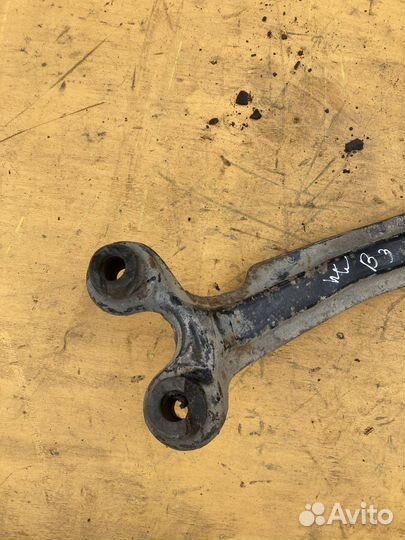 Балка поперечная для VW Passat B3