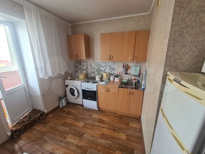 2-к. квартира, 52 м², 13/17 эт.