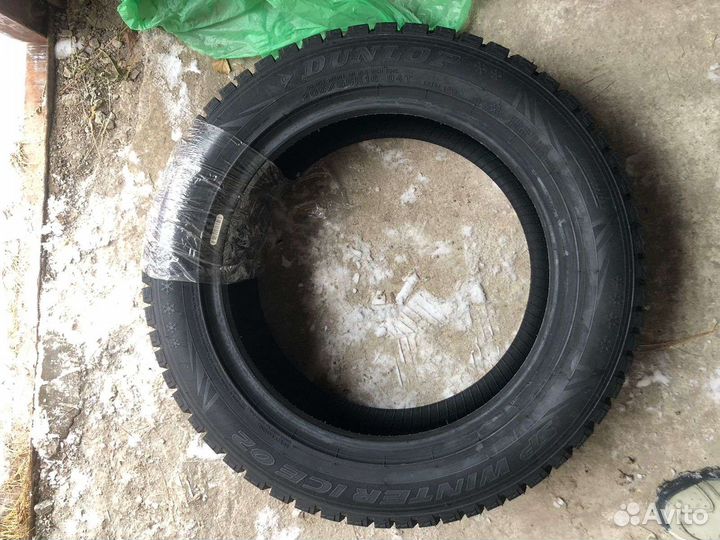 Dunlop SP Winter Ice 02 205/55 R16 94