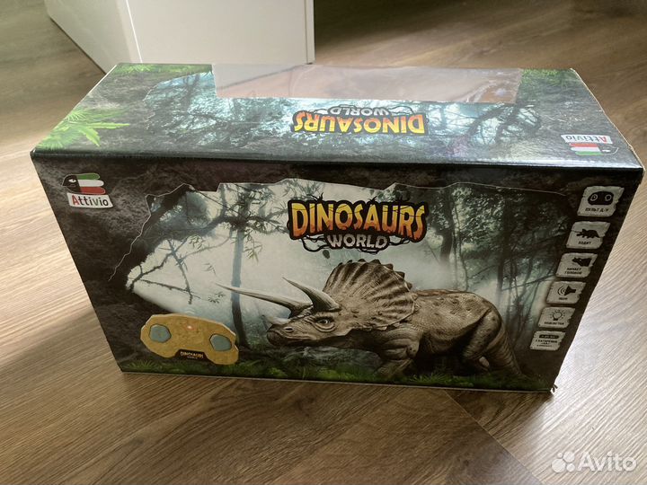 Динозавр робот трицератопс Attivio