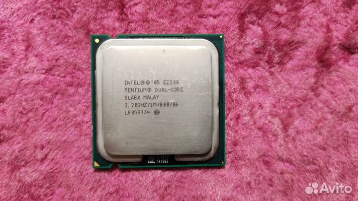 Процессор Intel Pentium Dual-Core E2200 (LGA 775)