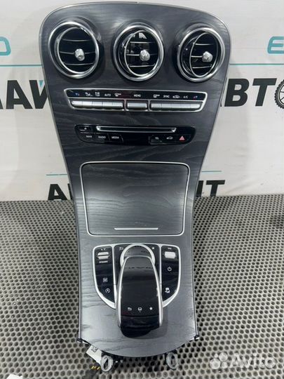 Декоративная накладка консоли передняя