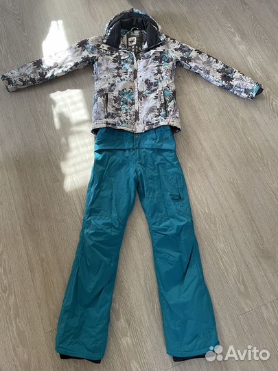 Горнолыжный костюм женский 42-44 размер