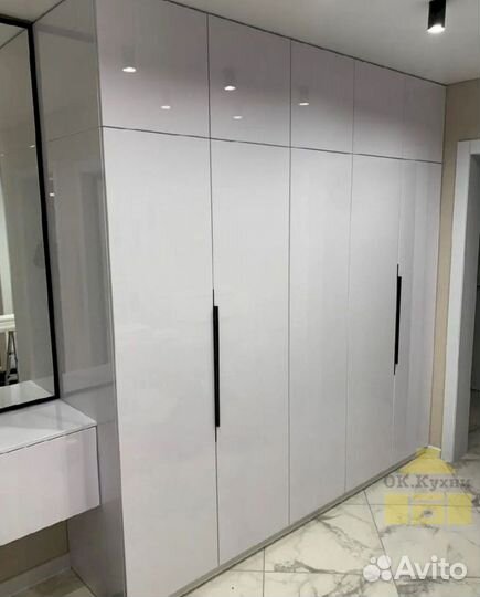 Шкафчик для ванной