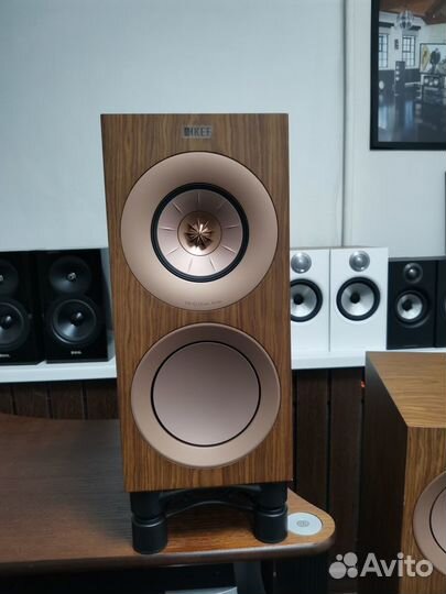 KEF R3