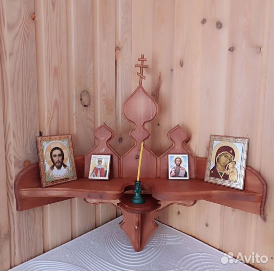 Угловой иконостас