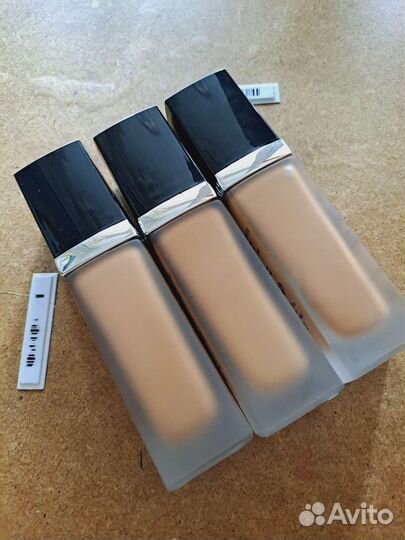 Тональный крем с матирующим эффектом Dior Dior