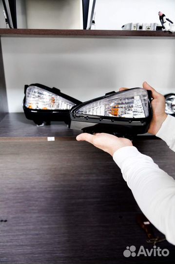 Поворотники в бампер Camry 2017
