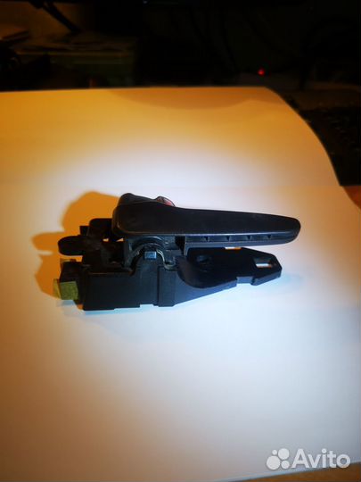 Mitsubishi Grandis (NA4W) 2003-2011Ручка двери зад