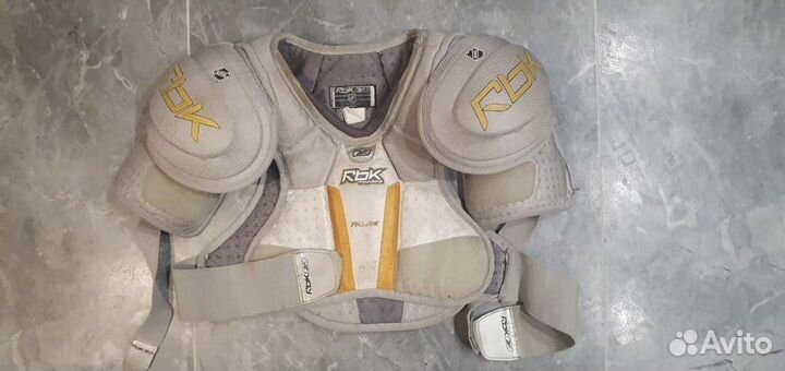 Нагрудник хоккейный RBK
