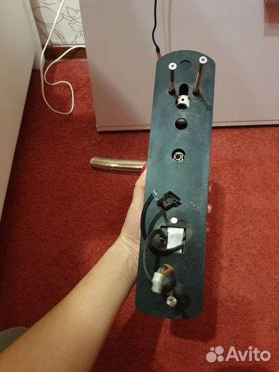 Биометрический дверной замок