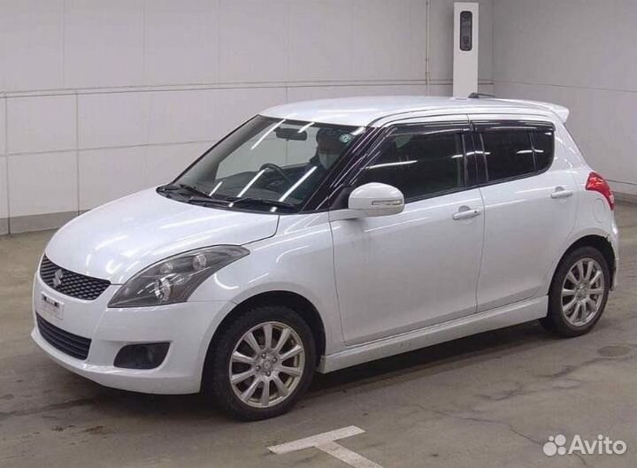 Зеркало заднего вида боковое левое Suzuki Swift