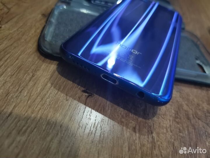 HONOR 10, 4/128 ГБ