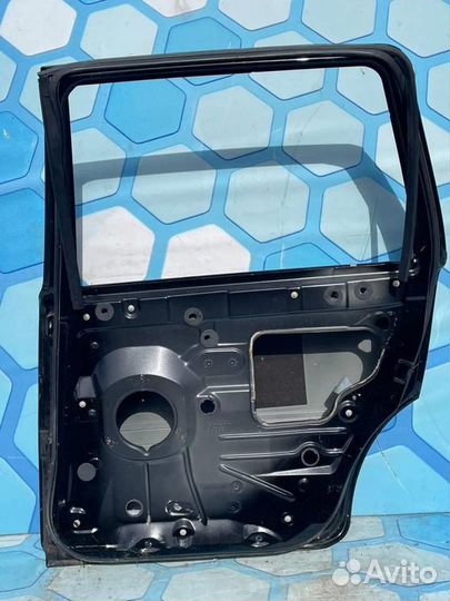 Дверь задняя правая 30796485