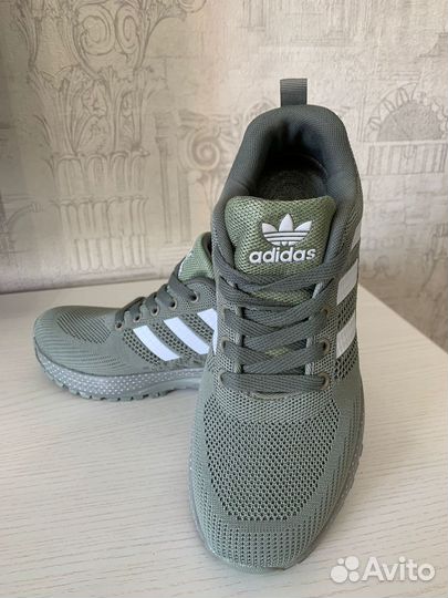 Кроссовки женские Adidas