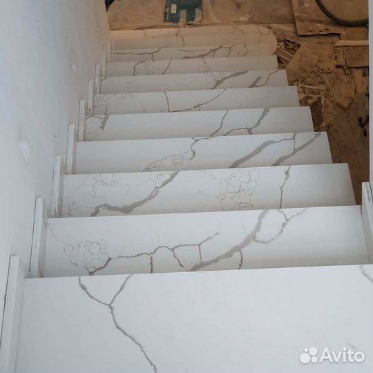 Лестница из акрила