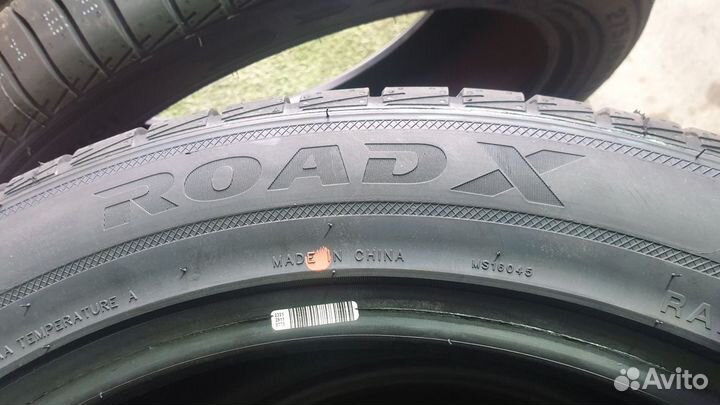 RoadX RXQuest SU01 275/45 R21 110Y