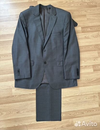 Костюм мужской классический