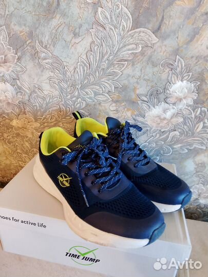 Кроссовки мужские