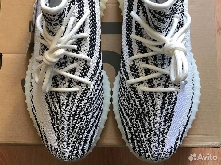 Adidas Yeezy Boost 350 V2 Zebra (Премиум)