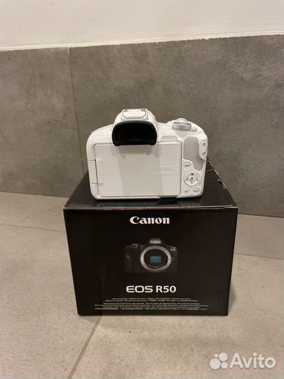 Canon EOS R50 kit 18-45mm White Новые-Гарантия