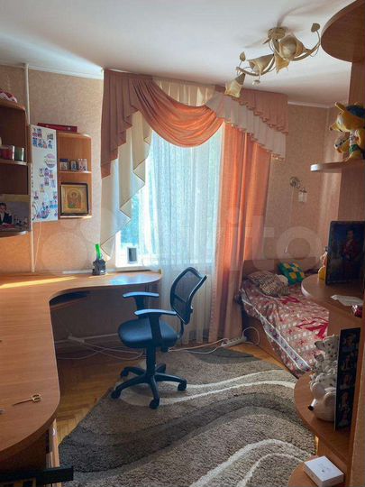 3-к. квартира, 70 м², 4/10 эт.