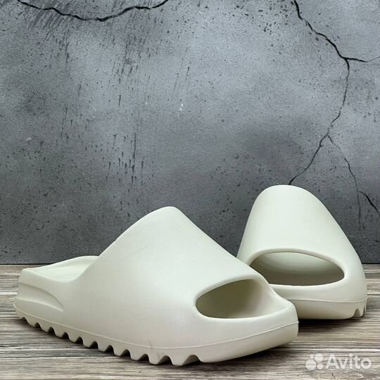 Сабо унисекс Adidas Yeezy Slides 'Bone'