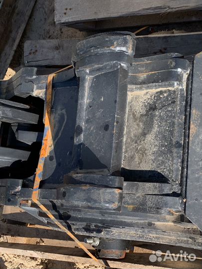 Быстросъём,клык на sany 245