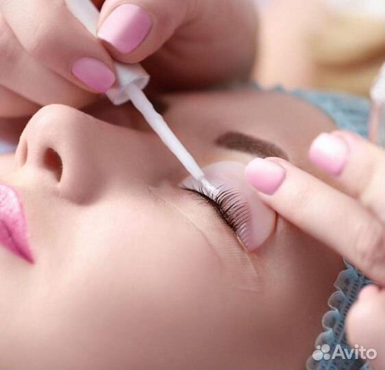 Ламинирование ресниц, долговременная укладка брове