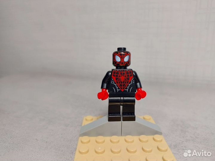 Минифигурки lego из вселенной человека-паука
