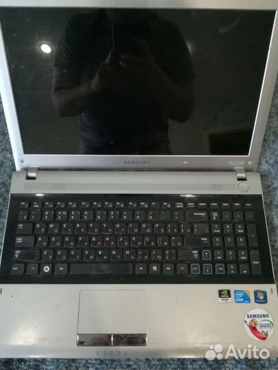 Ноутбук samsung RV511