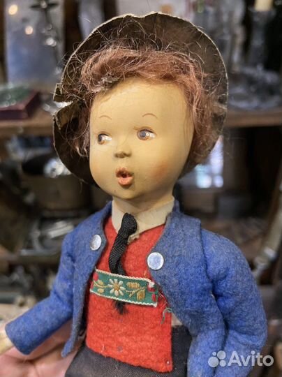 Старинная куколка, мальчик в шляпе