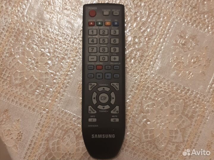 Музыкальный центр samsung и пульт к нему