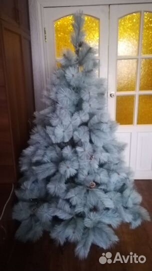 Елка искусственная 180 см с шишками