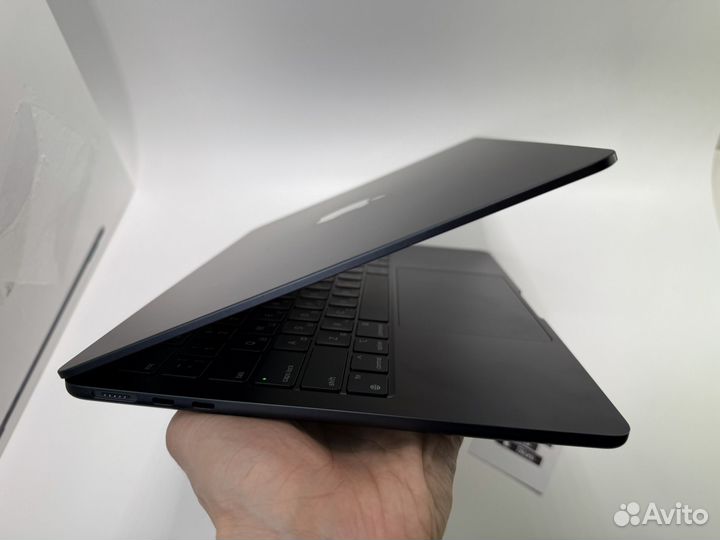 Apple MacBook Air 13 (M2 2022) 8/256Gb