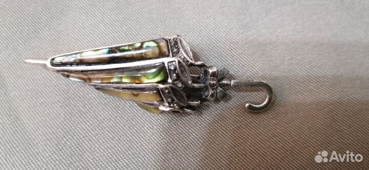 Брошь Зонтик