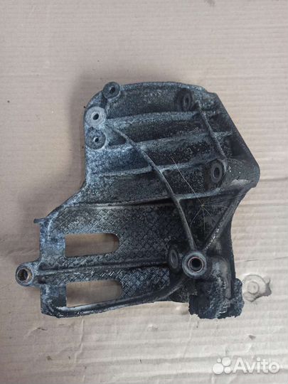 Bmw x6 e71 кронштейн компрессора кондиционера n55