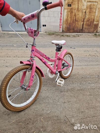 Велосипед девчачий лет на 4-6