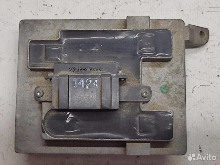 Реле моторчика печки W639 V-class Vito 646.982