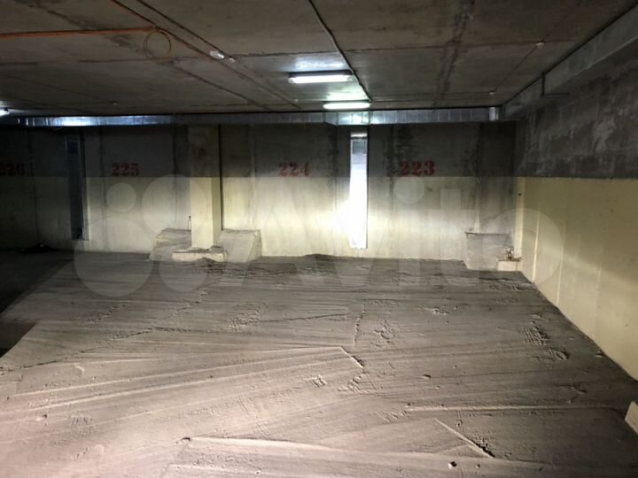 Машиноместо, 18 м²