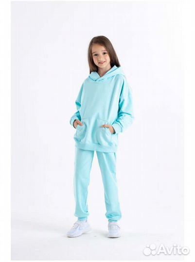 Легкий спортивный костюм, джинсы, брюки