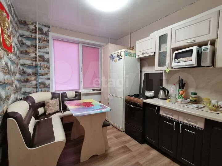 3-к. квартира, 60,3 м², 8/10 эт.
