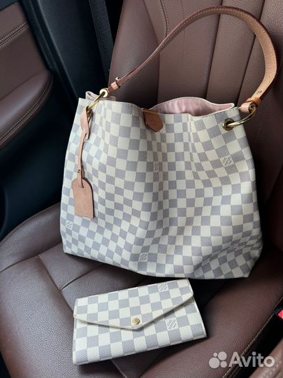 Louis vuitton gracefull