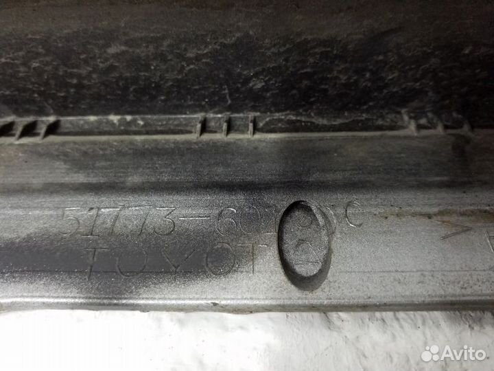 Накладка подножки правой Toyota Land Cruiser Prado