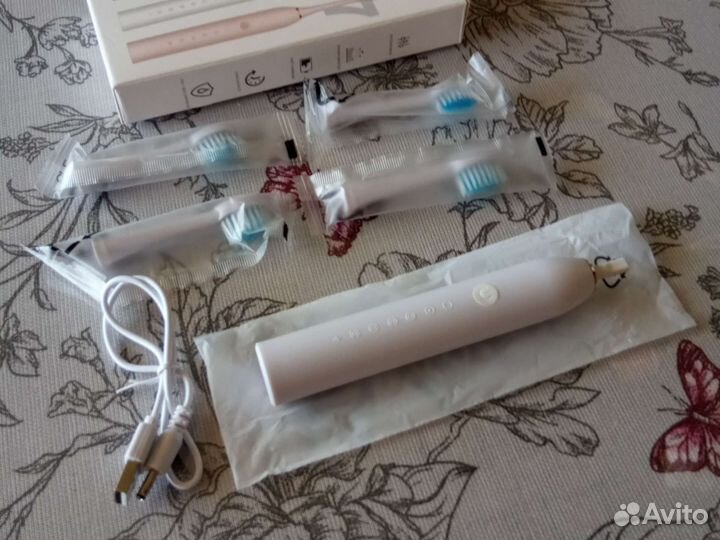 Электронная зубная щетка