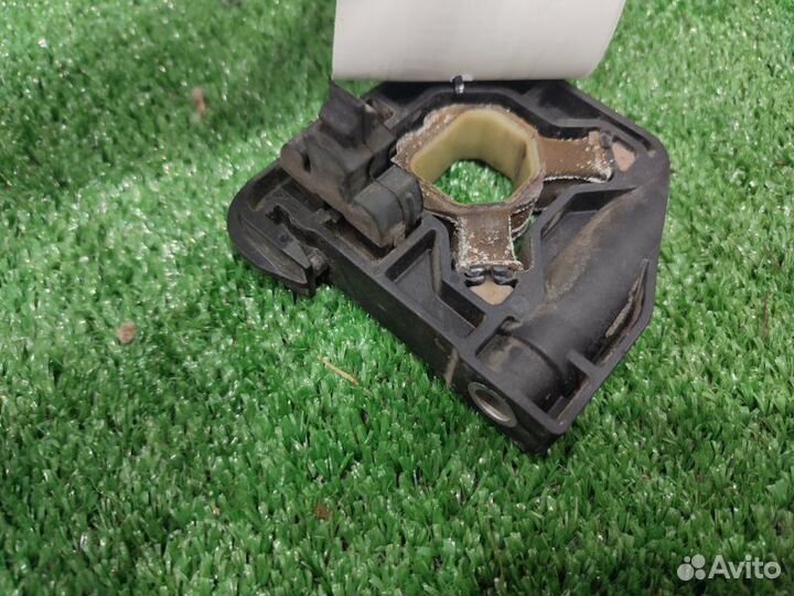 Кронштейн радиатора левый Bmw 320I F30 N20B20 2012