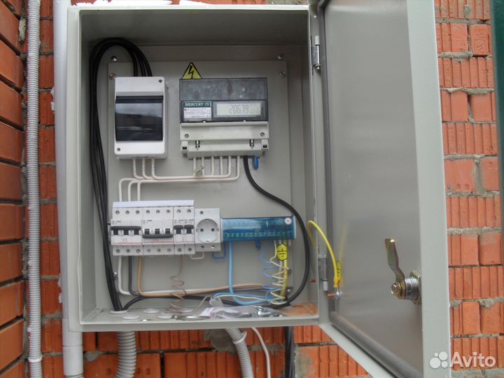 Услуги электрика/бригада электромонтажников