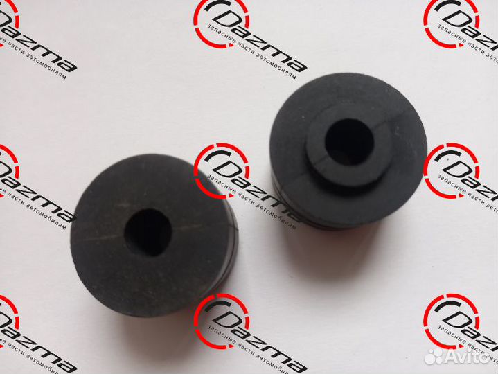 Isuzu 8942493460 Втулка крепления радиатора NQR71